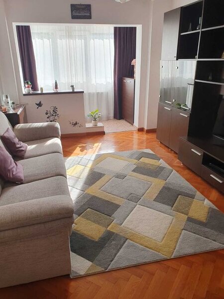 Tei, vanzare apartament 3 camere, renovat mobilat,