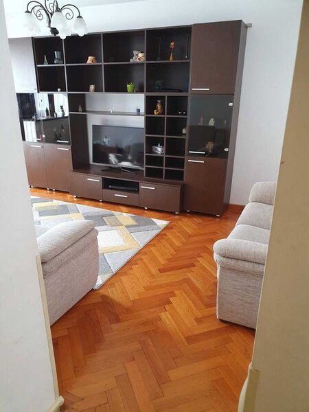 Tei, vanzare apartament 3 camere, renovat mobilat,