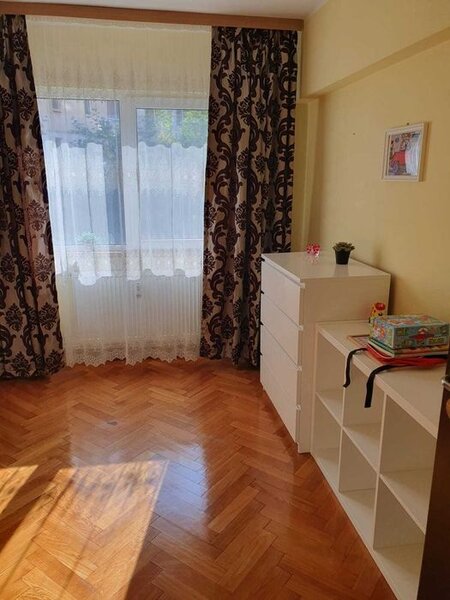 Tei, vanzare apartament 3 camere, renovat mobilat,